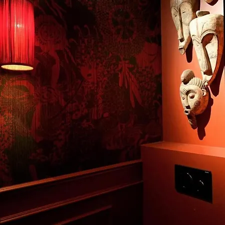 Maison Fred Luxury Suites-3